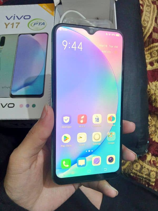 Vivo Y17 3