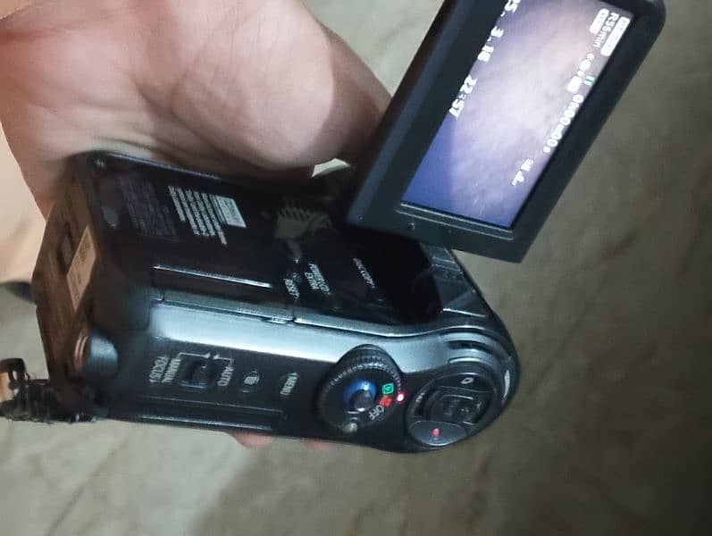 Panasonic HDC-SD7 GOOD CONDITION urgent sale 4