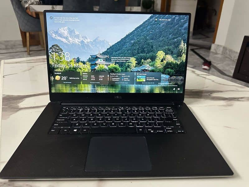 Dell precision 5520 1