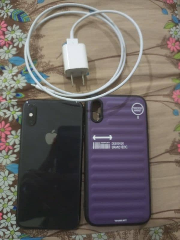 I phone XS    64GB.   NON PTA 2