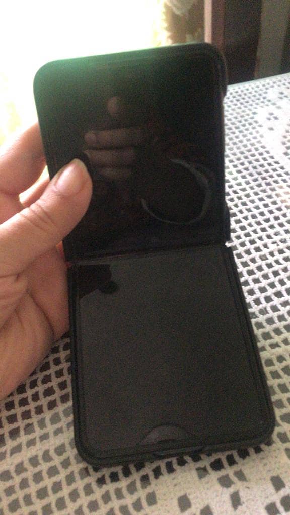 Excellent condition. No defect. 0