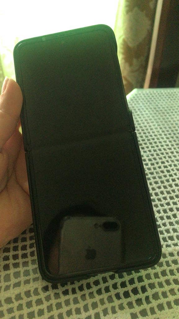 Excellent condition. No defect. 1
