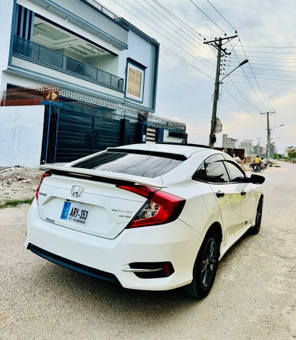 Honda Civic 2020 3