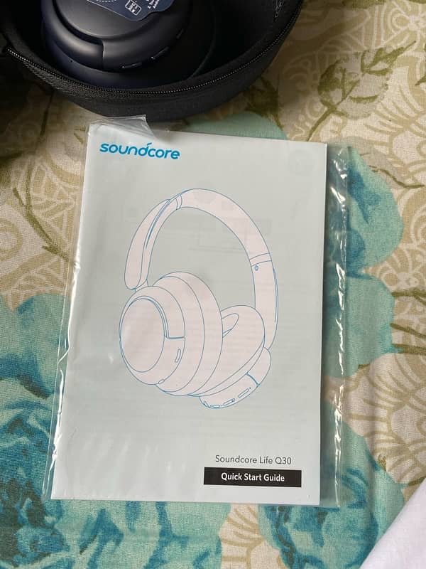 Anker SoundCore Q30 2