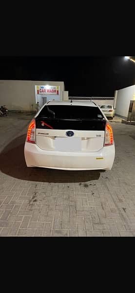 Toyota Prius 2014 6