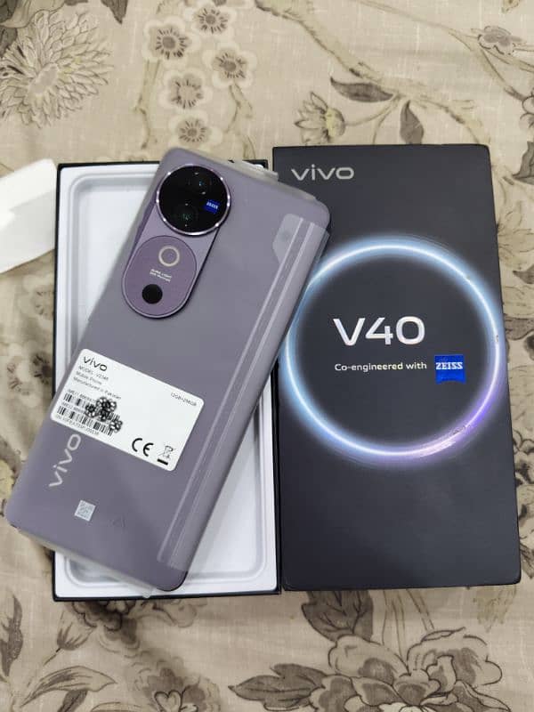 Vivo V40 5G 12/256 0