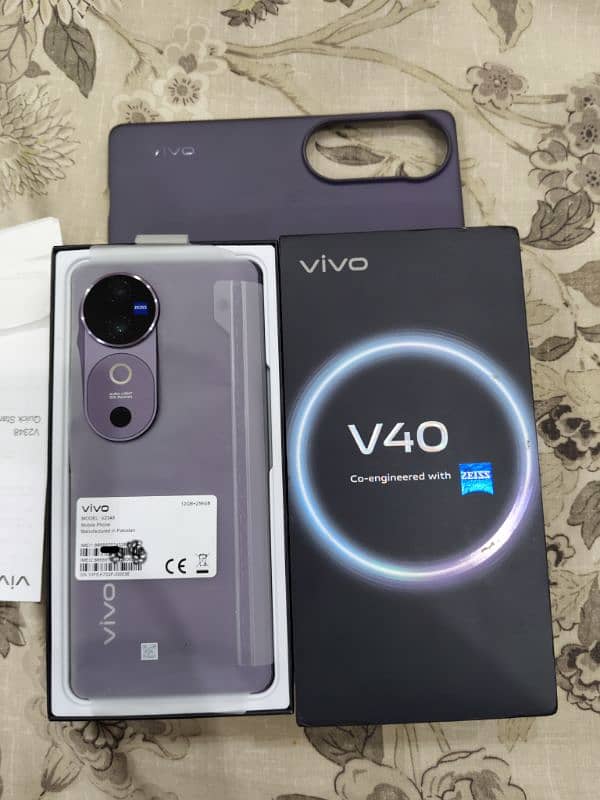 Vivo V40 5G 12/256 1