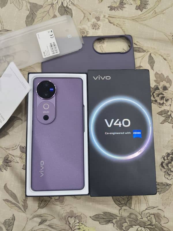 Vivo V40 5G 12/256 3