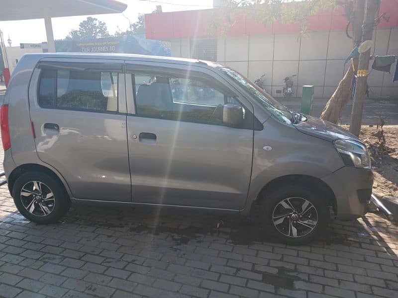 Suzuki Wagon R 2018 1