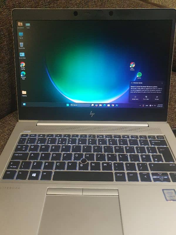 HP ELITEBOOK i5 7th gen 4