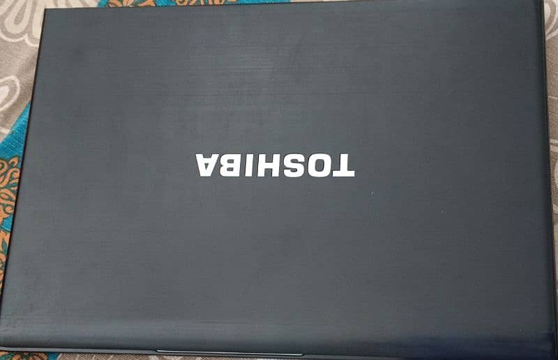 Toshiba i5.512GB Hard Drive. 10 inch Display 0