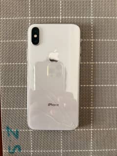 iPhone X 64 GB Pta Approved water pack