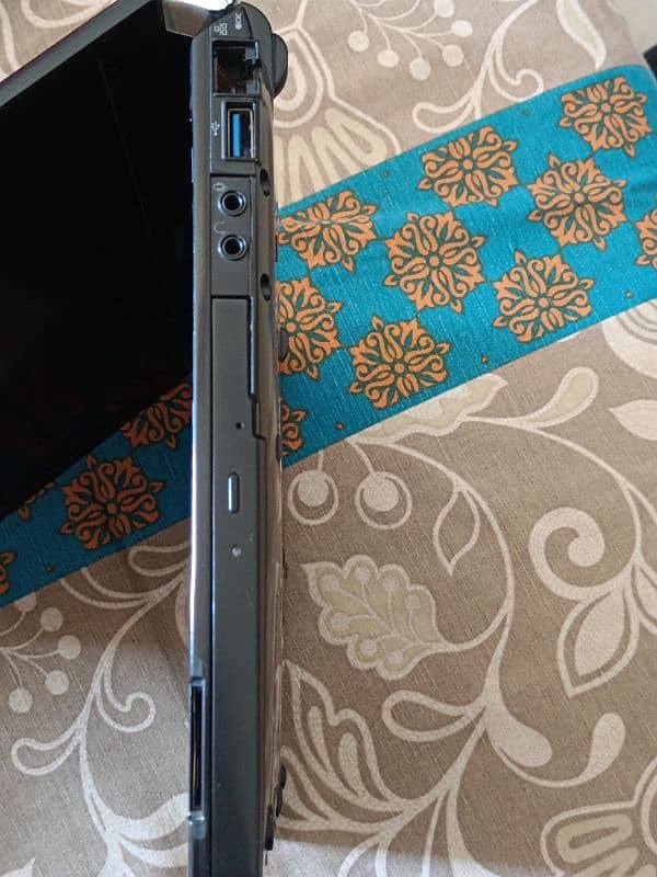 Toshiba i5.512GB Hard Drive. 10 inch Display 8