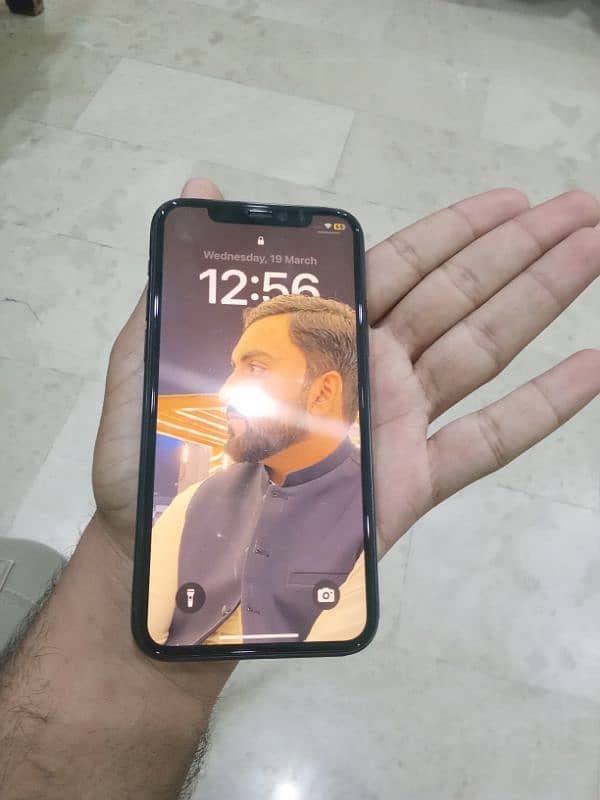 iphone 11 pro 4