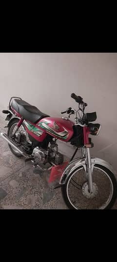 honda cd 70 read colour new condition 10/10 my name