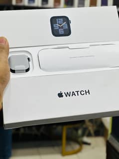 Apple Watch SE (Gen 2) With Full Box