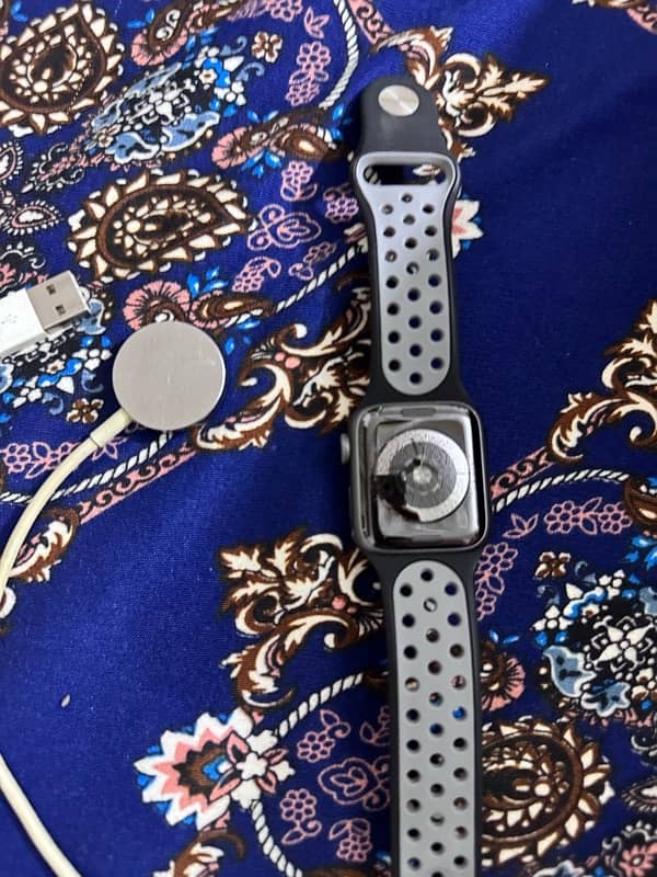 Apple Watch Series 4 40 mm 0