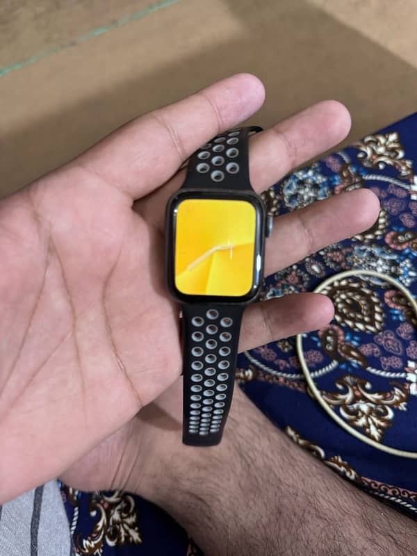 Apple Watch Series 4 40 mm 2