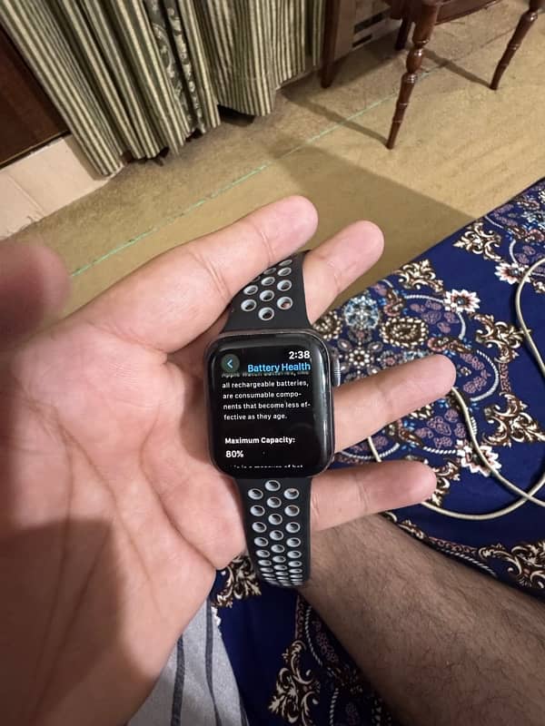 Apple Watch Series 4 40 mm 3