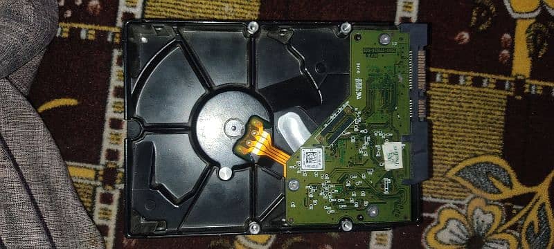 1 TB Hard drive Available for sale 3