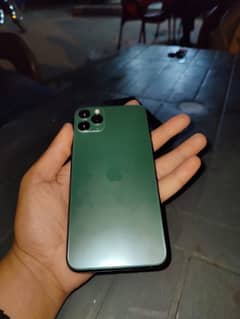 urgent selling my phone 11 pro maxx 256 gb