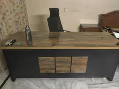 6.5 ft glossy top office table