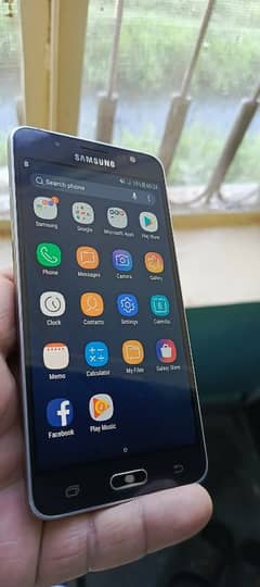 Samsung Galaxy j5. . . . 6