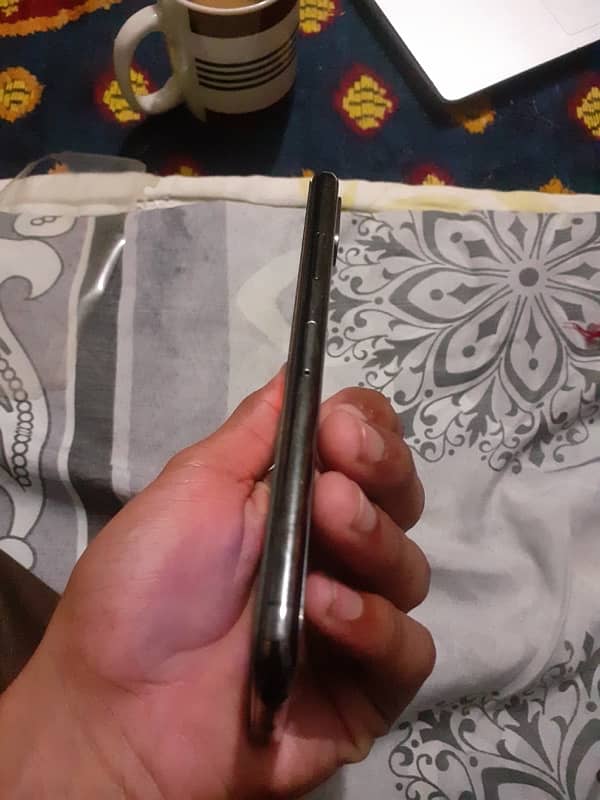 Iphone X 256GB non pta (factory unlocked) 5