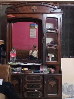 Dressing table