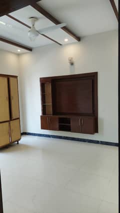 10 MARLA SLIGHTLY USED HOUSE IS AVAILABLE FOR RENT ON TOP LOCATION OF WAPDA TOWN LAHORE