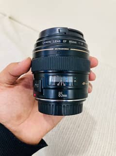 Canon 85mm 1.8 Ultra sonic lense. EF Mount for sale.