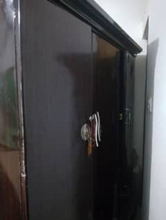 forsaleAlmari 3 door Loha wali hai03153869235 watasp no bahawalpur