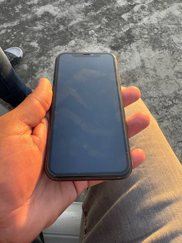 11 iphon F. U Non PTA 256 Gb 10/10 Btty 63% Good Timng Face id disable 8