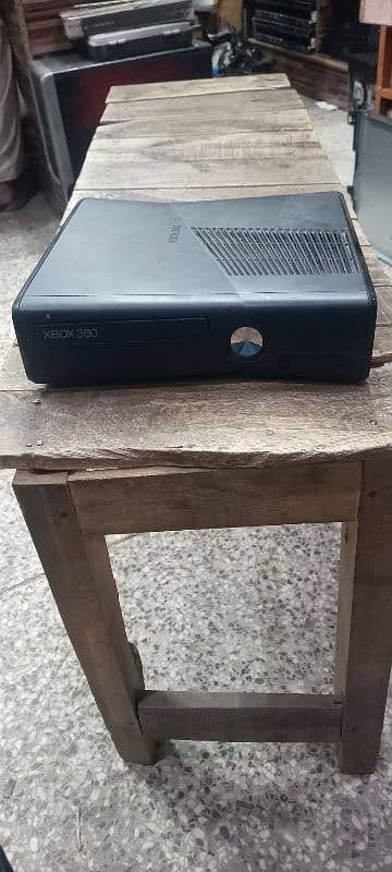 Xbox 360 slim jtag 250gb with Kinect games installed already 1