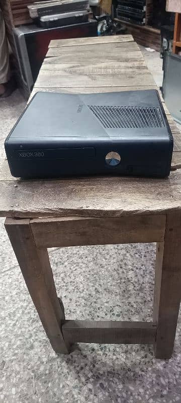 Xbox 360 slim jtag 250gb with Kinect games installed already 2