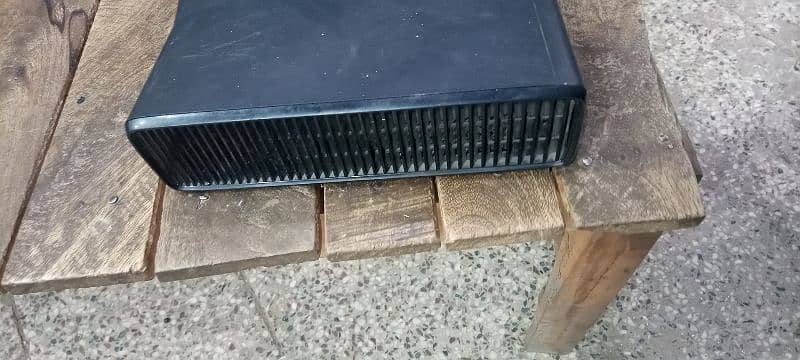 Xbox 360 slim jtag 250gb with Kinect games installed already 4