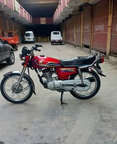 Honda 125CG model 2017 urgent for sale my call 03036846963