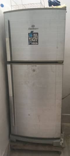 Dawlance refrigerator large size and no need for stabilizer