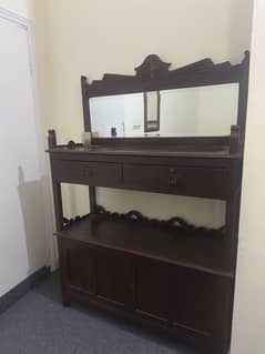 Dressing Table Showcase