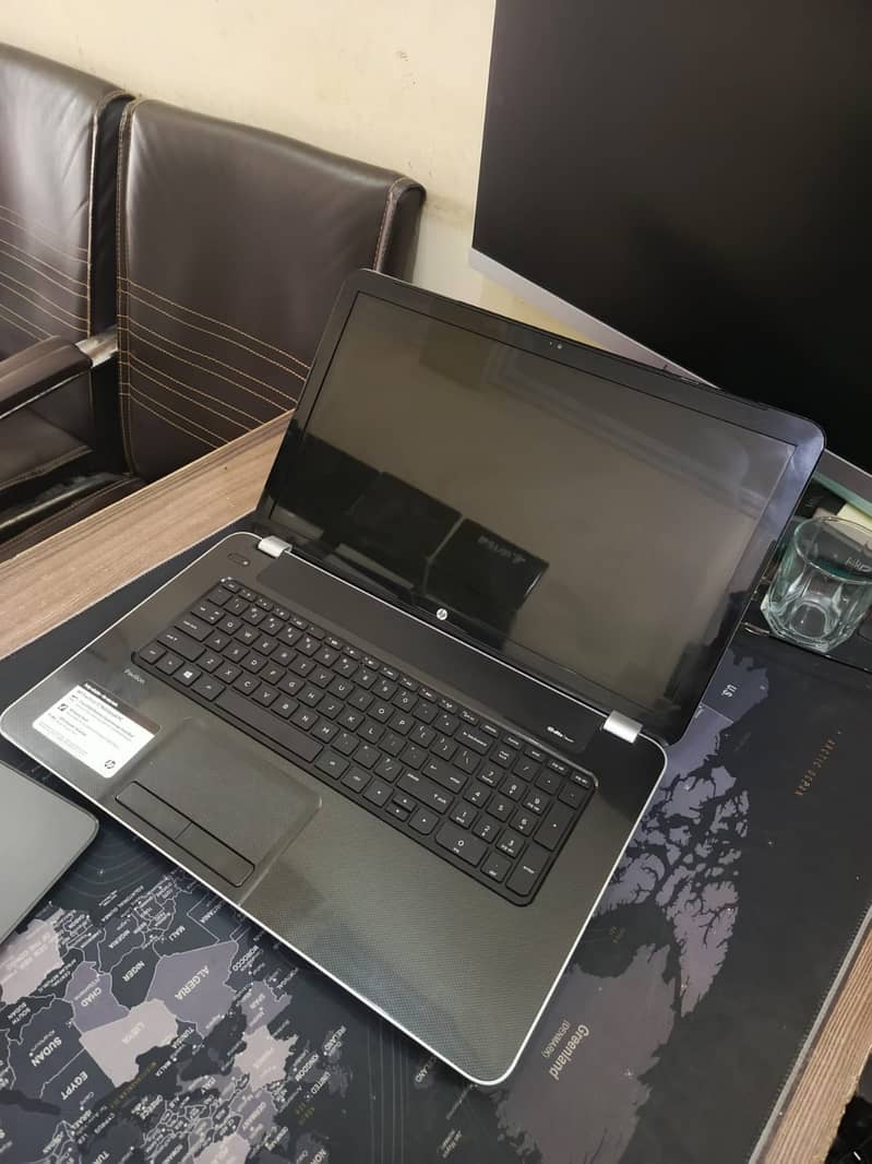 HP Pavilion 17 Notebook-AMD A8-4500M 6GB Ram 128GB SSD COD available 9