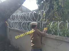 Home Security Fence Chainlink Mesh Concertina Barbed Razor Blade Wire