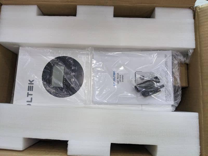 Livoltek 6kW Hybrid Solar Inverter 0