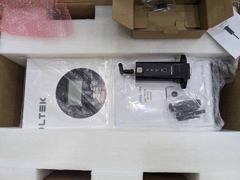 Livoltek 6kW Hybrid Solar Inverter 3