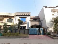 10 Marla Spacious House Is Available In Gulraiz Housing Society Phase 2 For Sale