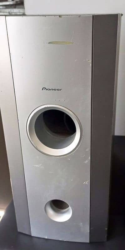 Yamaha Home Theater with 1 x Active Pioneer Subwoofer 3