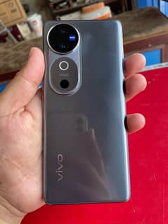 VIVO V40 In Lush Condition