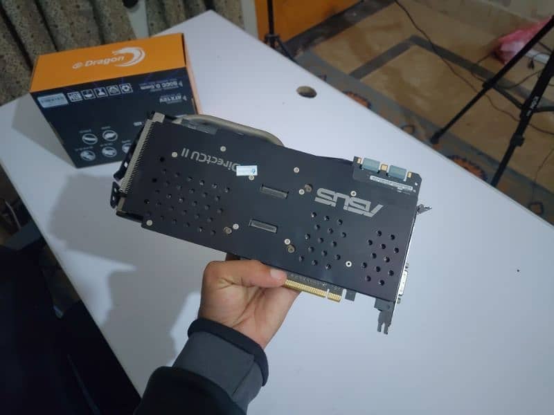 graphics card Nvidia GTX 970 4gb Asus ROG Strix edition 8