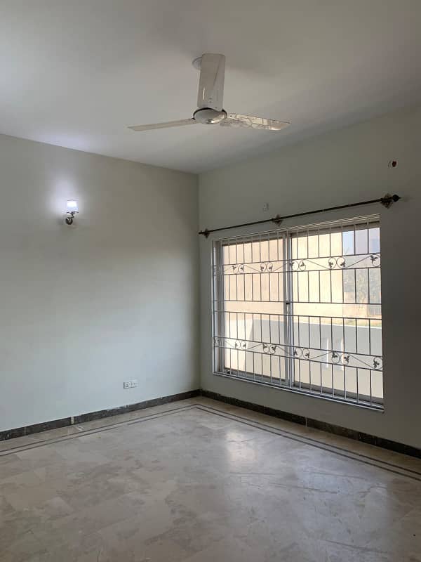 10 Marla Ground portion for Rent in G-13/3 11