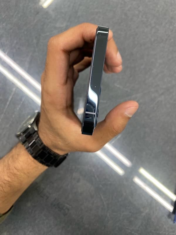 iphone 12 PRO PTA approved 3