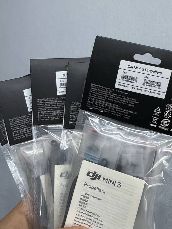 DJI Drone MINI 4 Pro Mini 3 Pro & MINI 3 Batteries Hubs & Propellers 3